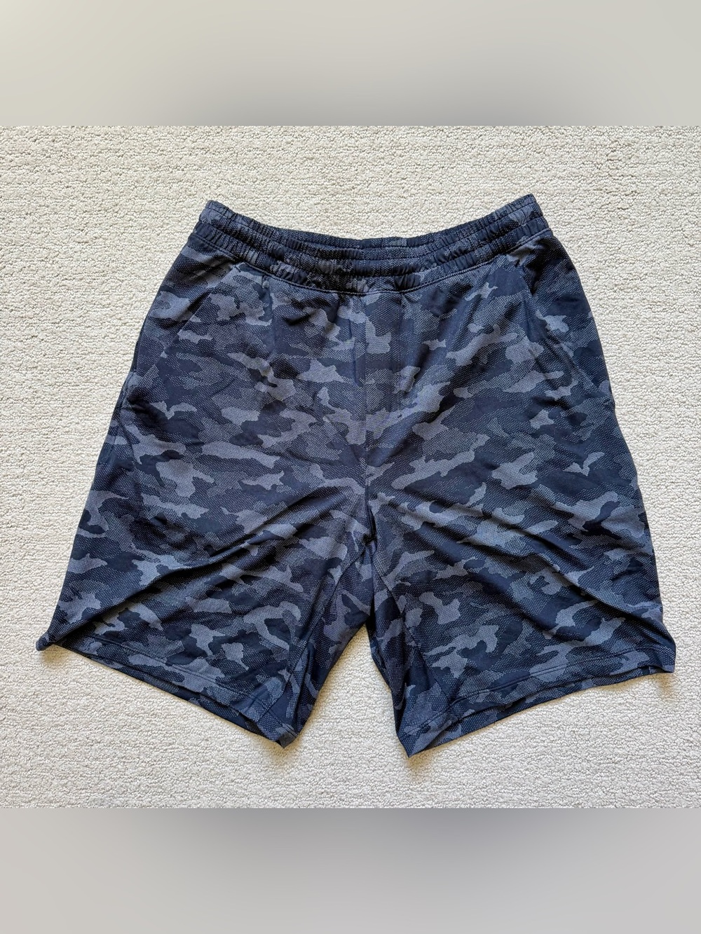 Lululemon Men's Pace Breaker Lined Athletic Shorts - Black Camo - M - 9 in
